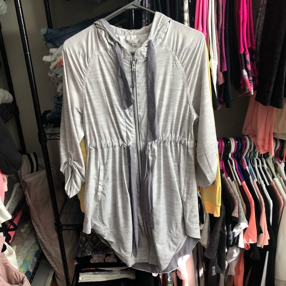 Lululemon vitality jacket size 4